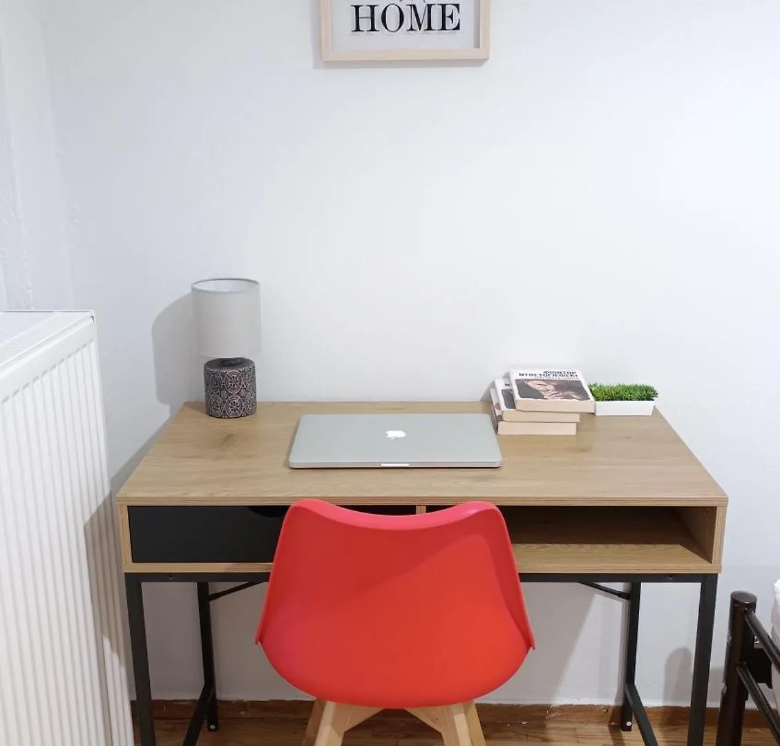Comfort Corner 75Sm 100Mbs Thessaloniki 0*,
